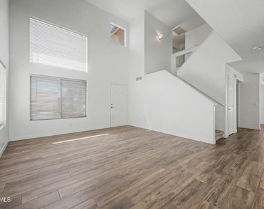 28433 N 47th Street - Photo Thumbnail 5