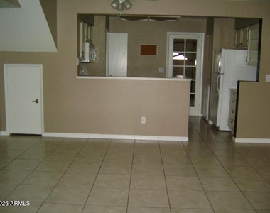 4901 S Calle Los Cerros Drive - Photo Thumbnail 2