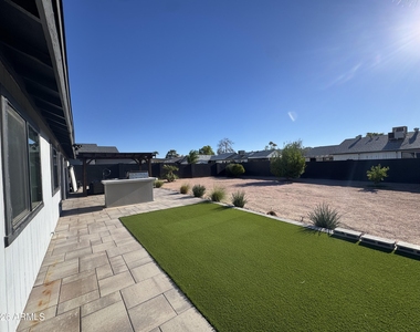 6802 S 44th Place Place - Photo Thumbnail 23
