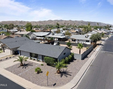 6802 S 44th Place Place - Photo Thumbnail 24