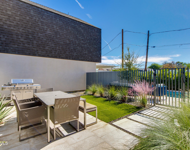 1333 E Pomelo Grove Lane - Photo Thumbnail 16