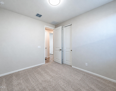 18271 W Paraiso Drive - Photo Thumbnail 16