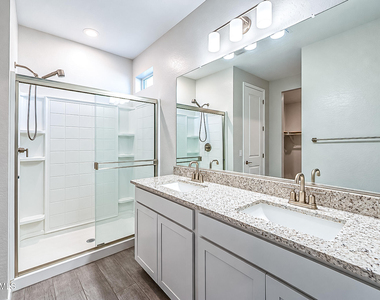 18271 W Paraiso Drive - Photo Thumbnail 10