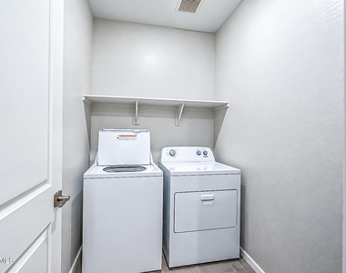 18271 W Paraiso Drive - Photo Thumbnail 12
