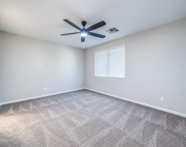 18271 W Paraiso Drive - Photo Thumbnail 8