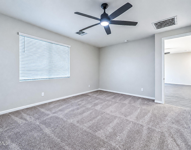 18271 W Paraiso Drive - Photo Thumbnail 9