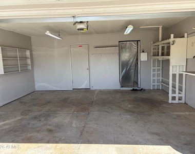 1110 W Hermosa Drive - Photo Thumbnail 11