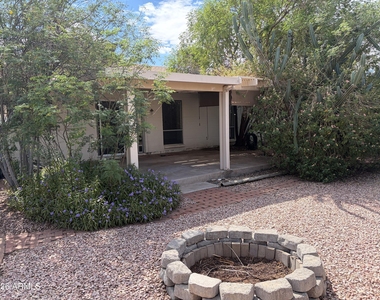 1110 W Hermosa Drive - Photo Thumbnail 10