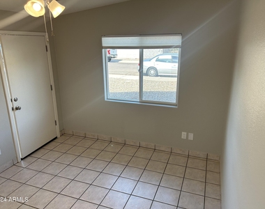 2025 S Forest Avenue - Photo Thumbnail 9
