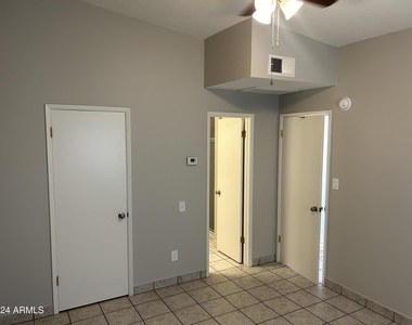 2025 S Forest Avenue - Photo Thumbnail 5