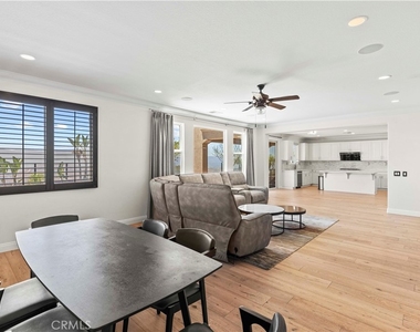 18458 Lakepointe - Photo Thumbnail 14