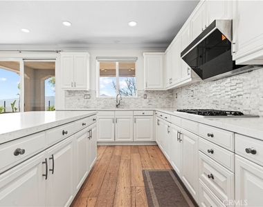 18458 Lakepointe - Photo Thumbnail 10