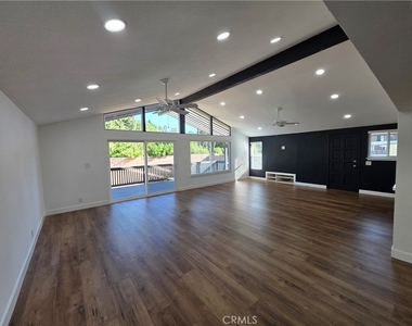 900 Statler Street - Photo Thumbnail 12