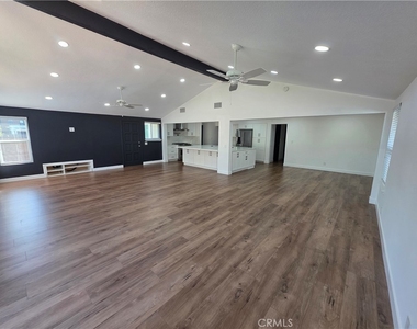 900 Statler Street - Photo Thumbnail 11
