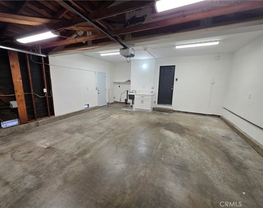 900 Statler Street - Photo Thumbnail 25