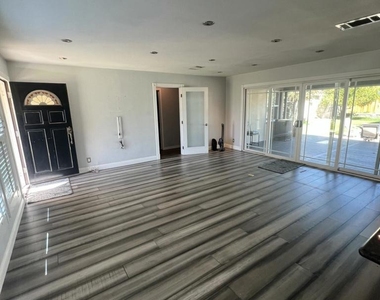 633 E G Street - Photo Thumbnail 4