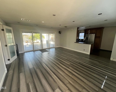 633 E G Street - Photo Thumbnail 15