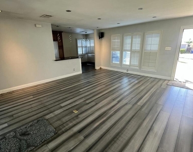633 E G Street - Photo Thumbnail 9