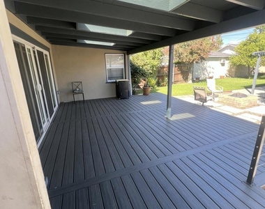 633 E G Street - Photo Thumbnail 7