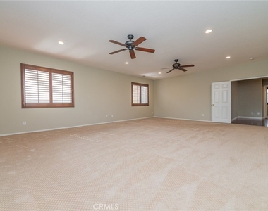 6221 Ruby Crest - Photo Thumbnail 28