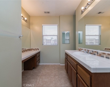 6221 Ruby Crest - Photo Thumbnail 25