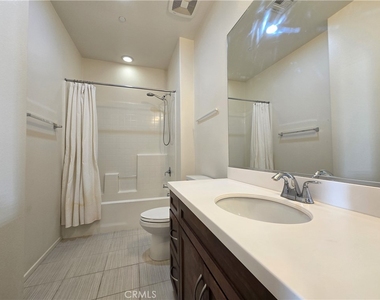 719 E Valencia - Photo Thumbnail 10