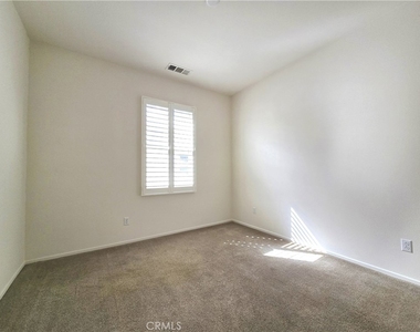 719 E Valencia - Photo Thumbnail 27