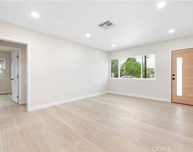 12978 Kamloops Street - Photo Thumbnail 11