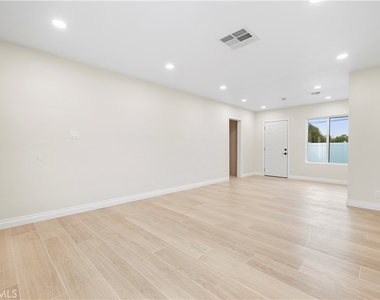 12978 Kamloops Street - Photo Thumbnail 18