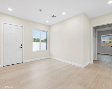 12978 Kamloops Street - Photo Thumbnail 6