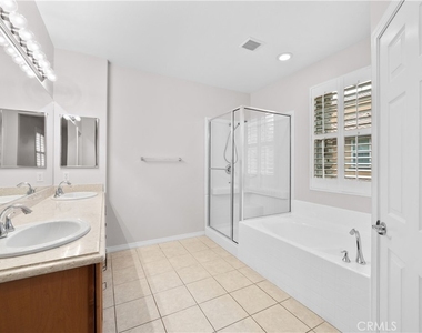 28495 Herrera - Photo Thumbnail 21