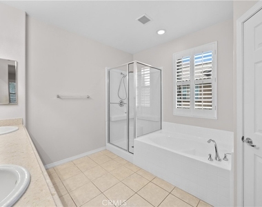28495 Herrera - Photo Thumbnail 22