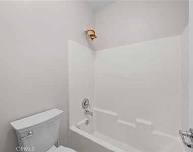 28495 Herrera - Photo Thumbnail 33