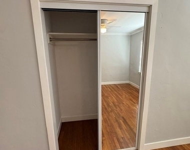 226 N Brighton - Photo Thumbnail 17