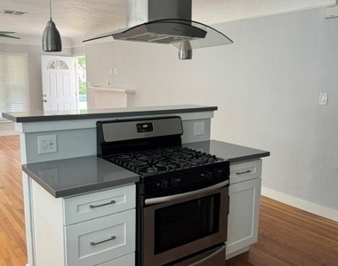 226 N Brighton - Photo Thumbnail 7