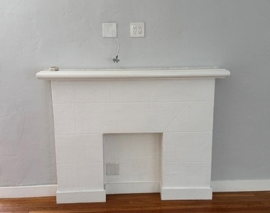 226 N Brighton - Photo Thumbnail 4