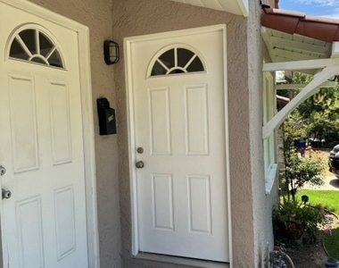 226 N Brighton - Photo Thumbnail 2