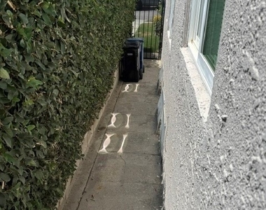 226 N Brighton - Photo Thumbnail 6