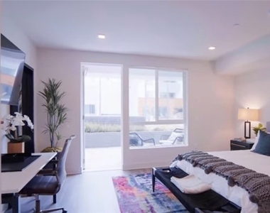 6263 Topanga Canyon Boulevard - Photo Thumbnail 26
