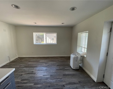 22018 Martinez St - Photo Thumbnail 4