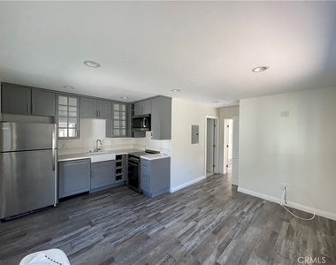 22018 Martinez St - Photo Thumbnail 5