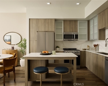 21010 Erwin Street - Photo Thumbnail 40