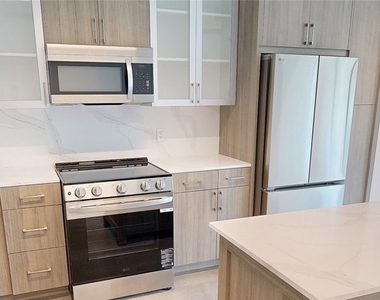 21010 Erwin Street - Photo Thumbnail 58