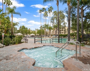 5510 Owensmouth Avenue - Photo Thumbnail 42