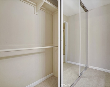 5510 Owensmouth Avenue - Photo Thumbnail 32