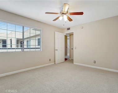 5510 Owensmouth Avenue - Photo Thumbnail 30