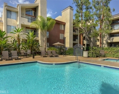 5510 Owensmouth Avenue - Photo Thumbnail 36