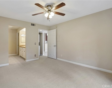 5510 Owensmouth Avenue - Photo Thumbnail 24
