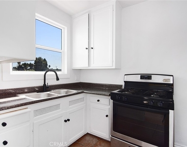 1949 20th Street - Photo Thumbnail 11