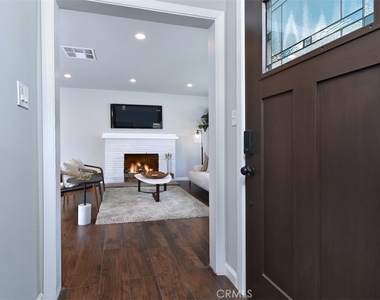 5724 Halbrent Avenue - Photo Thumbnail 6